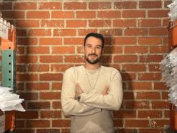 Easy Clothes USA - Founder's Story - CEO Weekly - easy clothes usa