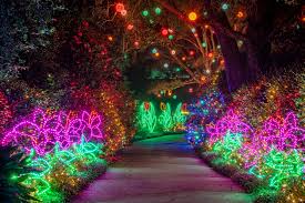 The 10 Best Cities To Get Your Christmas Lights Fix - biggest cities in the usa for christmas light intstal