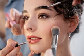Top 20 Makeup Brands In USA: Best Products & Key Facts 2025 - usa beauty