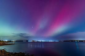 The northern lights dazzle night skies across U.S. and Europe - northern lights usa
